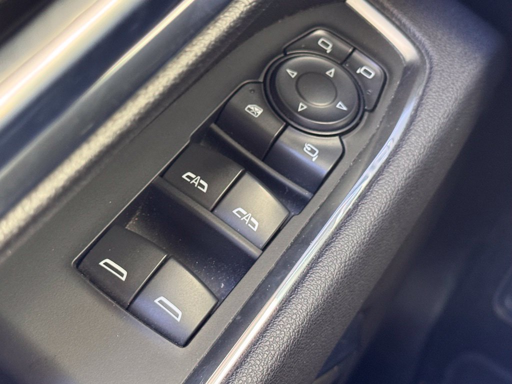 Used 2025 GMC Sierra 1500 SLT AWD/4WD image 25