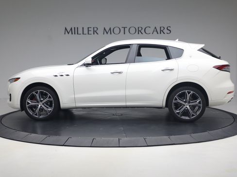 Certified 2023 Maserati Levante GT AWD/4WD image 3