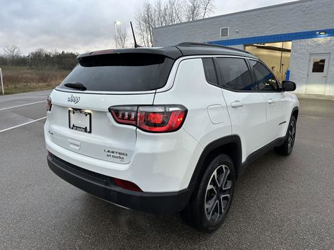 Used 2023 Jeep Compass Limited AWD/4WD image 9
