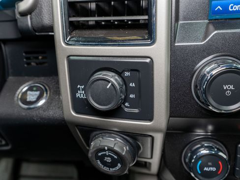 Used 2019 Ford F150 Lariat image 27