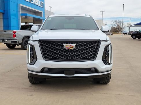Used 2026 Cadillac Escalade ESV Sport w/ LPO, Floor Liner Package RWD image 8