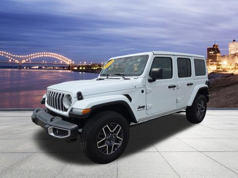 Certified 2025 Jeep Wrangler Unlimited Sahara AWD/4WD image 1