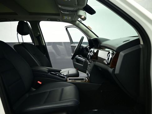 Used 2015 Mercedes-Benz GLK 350 4MATIC image 28