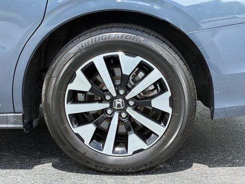 Used 2025 Honda Odyssey EX-L image 10
