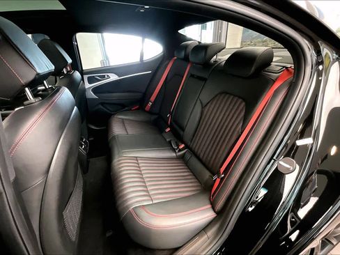 Used 2023 Genesis G70 2.0T w/ Sport Prestige Package RWD image 21