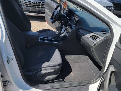 Used 2018 Hyundai Sonata SE FWD image 29