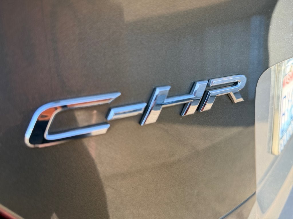 Used 2021 Toyota C-HR LE FWD image 35