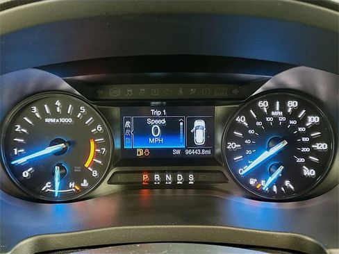 Used 2019 Ford Explorer FWD image 18