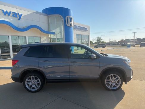 Used 2024 Honda Passport EX-L image 28
