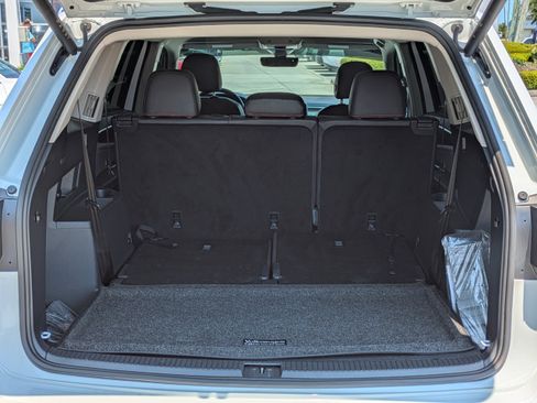 Certified 2025 Volkswagen Atlas Peak Edition SE image 13