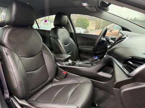 Used 2017 Chevrolet Volt Premier w/ Driver Confidence II Package image 23