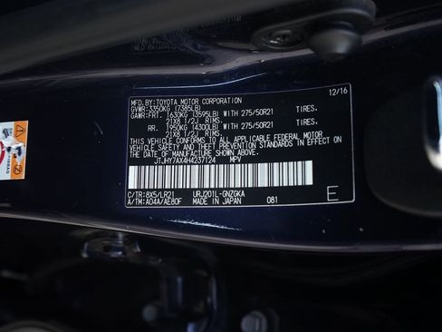 Used 2017 Lexus LX 570 4WD image 37