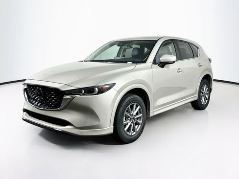Used 2025 MAZDA CX-5 AWD 2.5 S w/ Preferred Package image 3