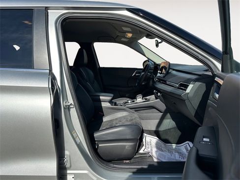 Used 2024 Mitsubishi Outlander SE image 15