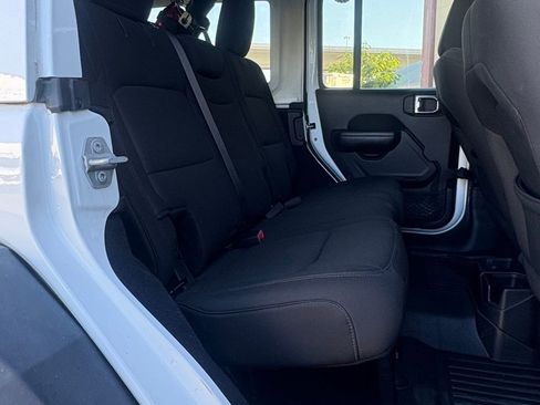 Used 2018 Jeep Wrangler Unlimited Sport S image 14