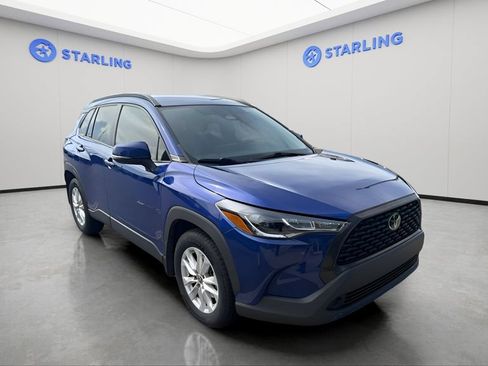 Used 2023 Toyota Corolla Cross LE FWD image 4