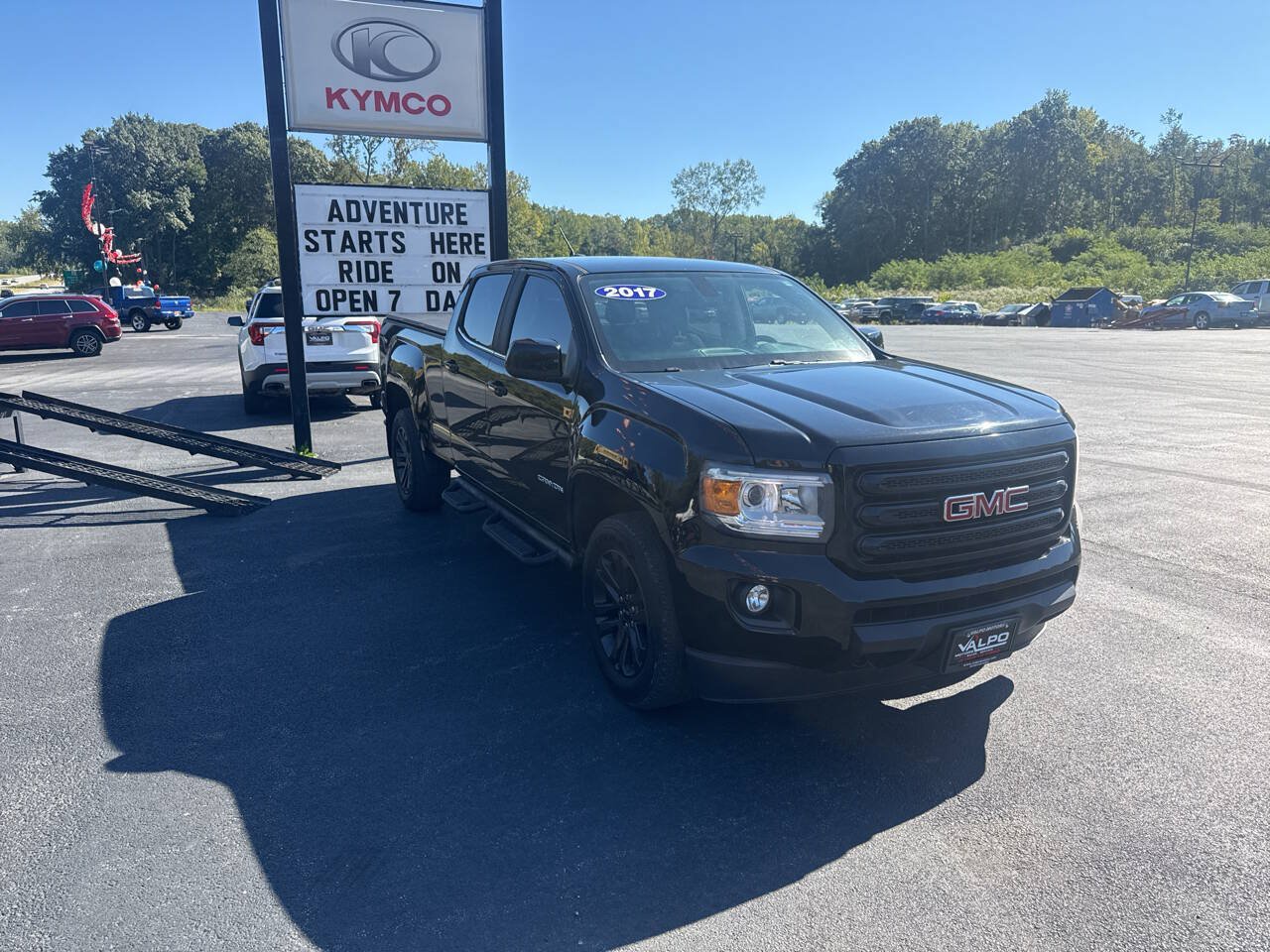 Used 2017 GMC Canyon SLE w/ Nightfall Edition AWD/4WD image 4