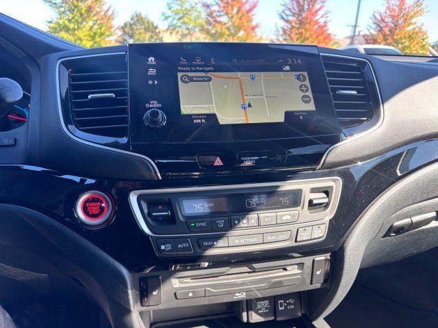 Used 2022 Honda Pilot Touring image 12