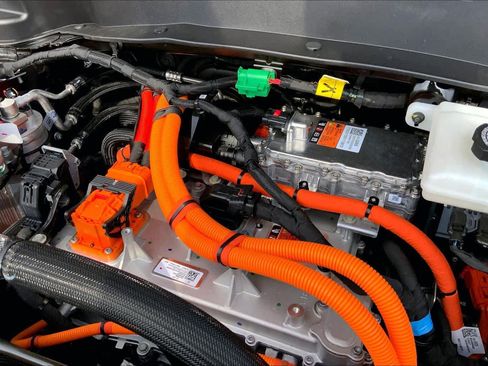 New 2027 Chevrolet Bolt RS w/ Technology Package FWD image 17