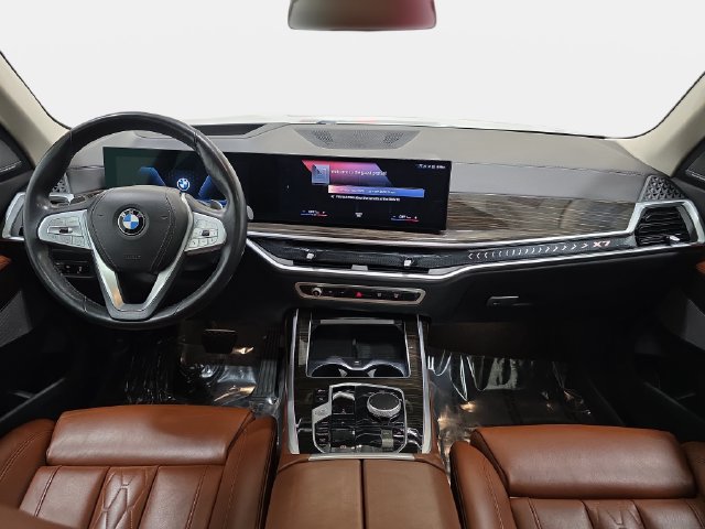 Used 2023 BMW X7 xDrive40i AWD/4WD image 10