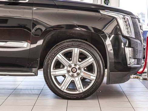 Used 2016 Cadillac Escalade ESV Premium image 11