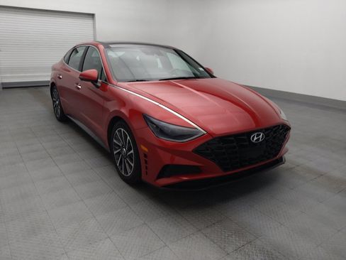 Used 2021 Hyundai Sonata Limited w/ Preferred Accessory Package FWD image 13