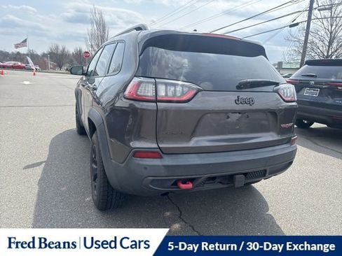 Used 2019 Jeep Cherokee Trailhawk image 12