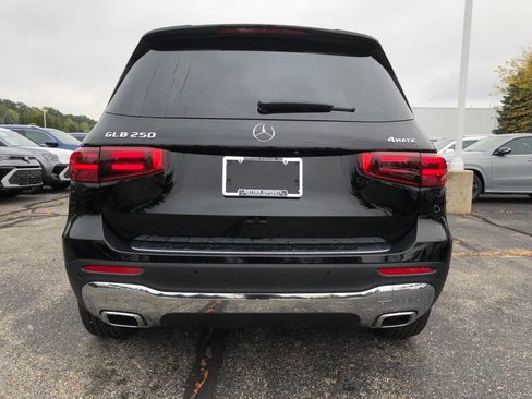 New 2025 Mercedes-Benz GLB 250 4MATIC image 5
