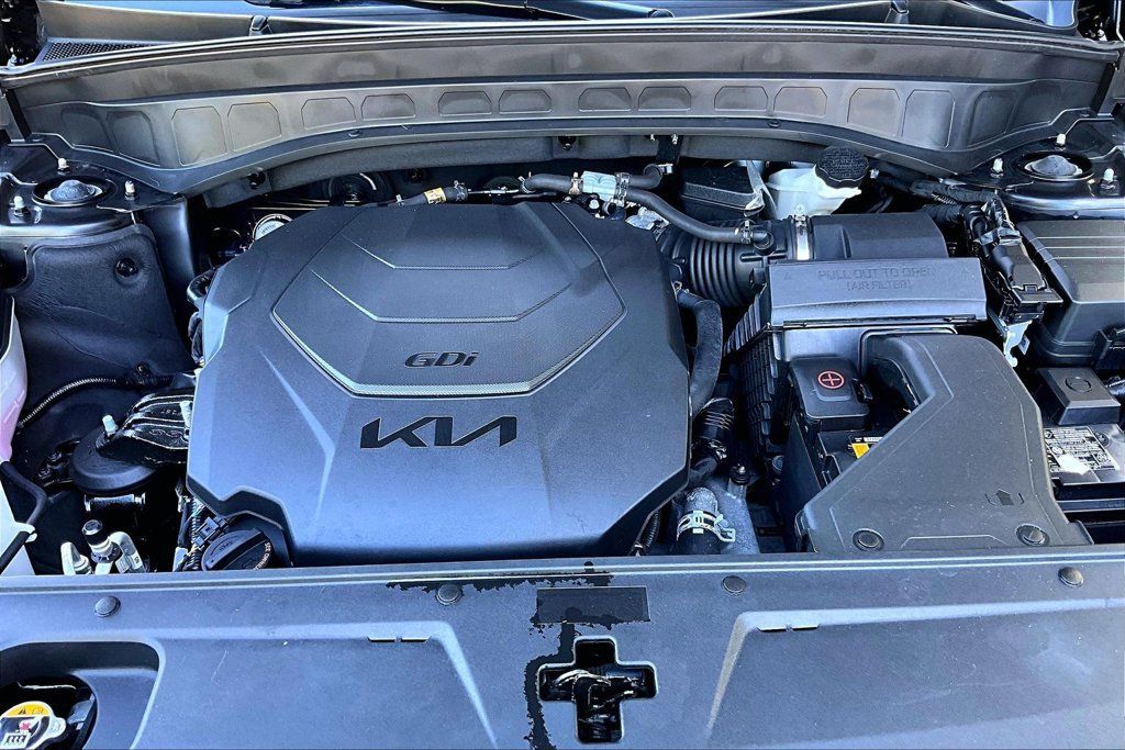 Used 2024 Kia Telluride S FWD image 24