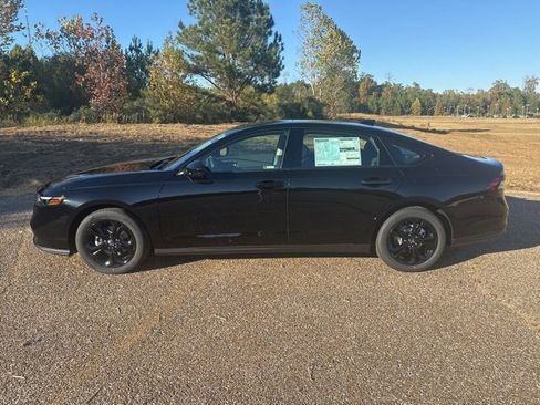 New 2025 Honda Accord SE image 5