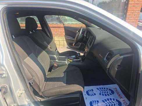 Used 2023 Dodge Charger SXT RWD image 5