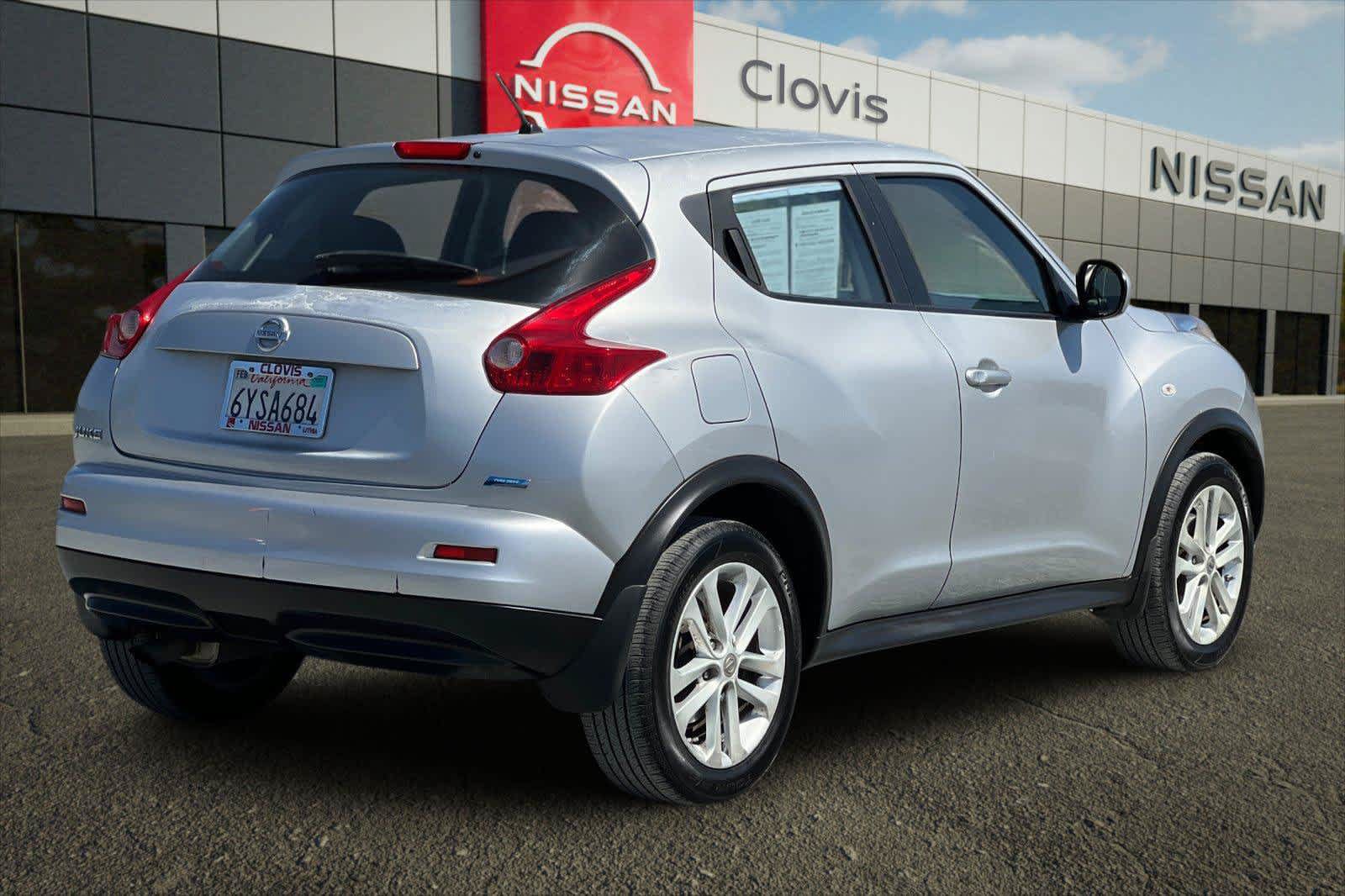 Used 2013 Nissan Juke S FWD image 4