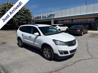 Used 2016 Chevrolet Traverse LT FWD video 1