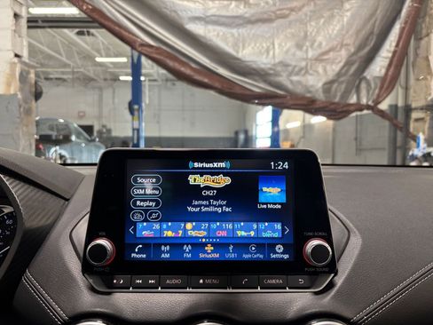 Used 2025 Nissan Sentra SV image 21