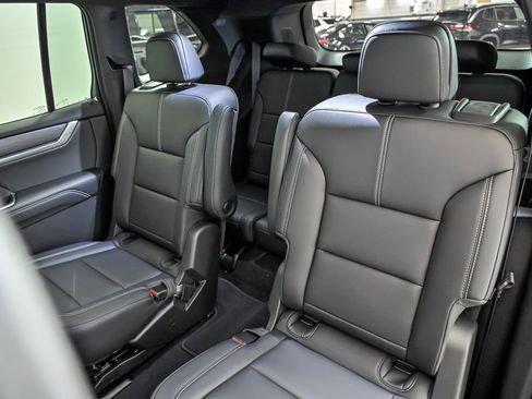 New 2026 GMC Acadia Elevation w/ Elevation Premium Package AWD/4WD image 9