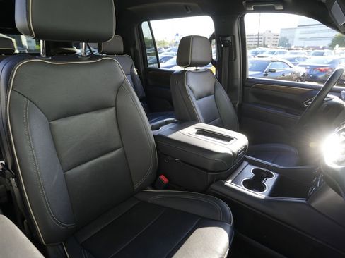 Used 2023 Chevrolet Suburban Premier RWD image 34