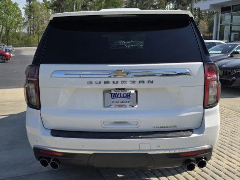 Used 2021 Chevrolet Suburban Premier w/ Premium Package image 6