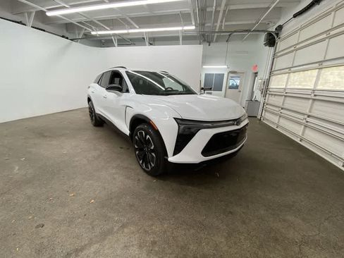 Used 2024 Chevrolet Blazer EV RS image 8