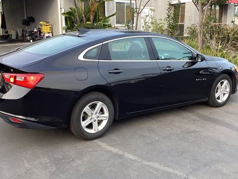 Used 2023 Chevrolet Malibu LT image 2