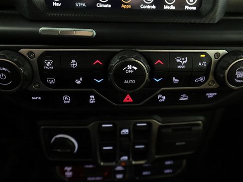 Used 2020 Jeep Gladiator Rubicon AWD/4WD image 25