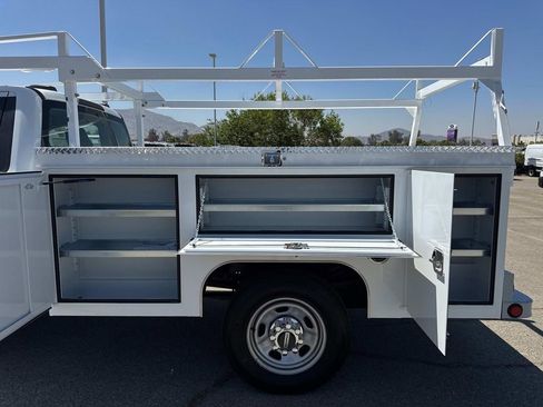 New 2025 Ford F350 XL w/ XL Chrome Package image 16