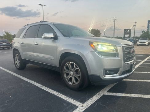 Used 2016 GMC Acadia SLT FWD image 2