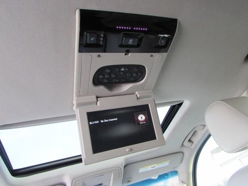 Used 2015 GMC Yukon XL Denali w/ Premium Package image 27