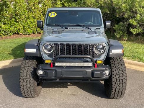 Used 2024 Jeep Wrangler Unlimited Rubicon w/ XTREMEE 35" Tire Package AWD/4WD image 2