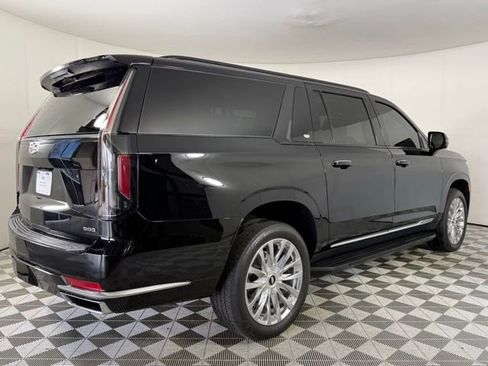 Used 2023 Cadillac Escalade ESV Premium Luxury image 11