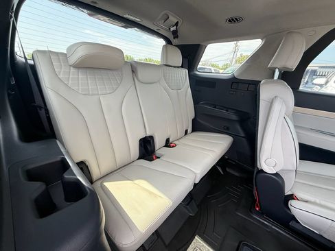Used 2023 Hyundai Palisade Limited AWD/4WD image 22