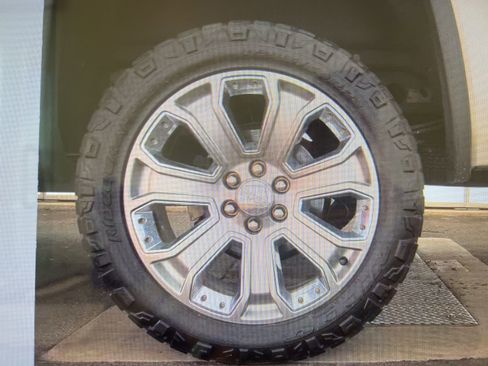 Used 2017 GMC Sierra 1500 Denali w/ Denali Ultimate Package image 17