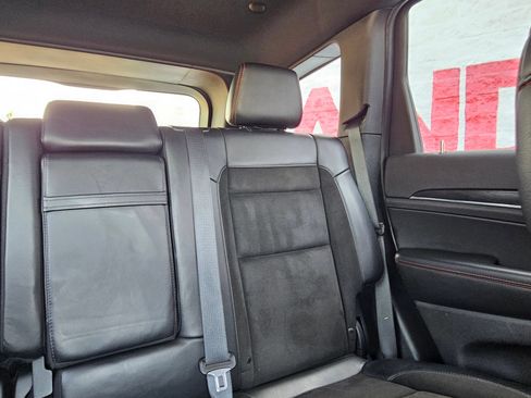 Used 2019 Jeep Grand Cherokee Trailhawk AWD/4WD image 26