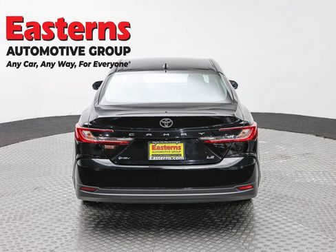 Used 2025 Toyota Camry LE FWD image 6