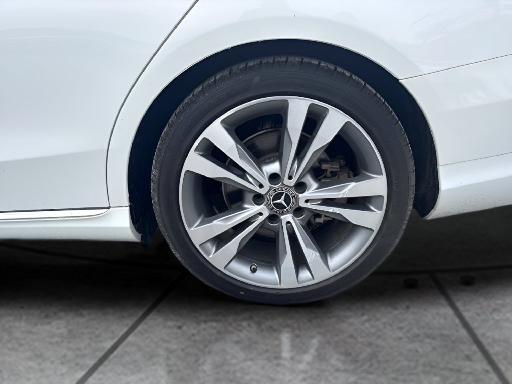 Used 2018 Mercedes-Benz C 300 Sedan image 27
